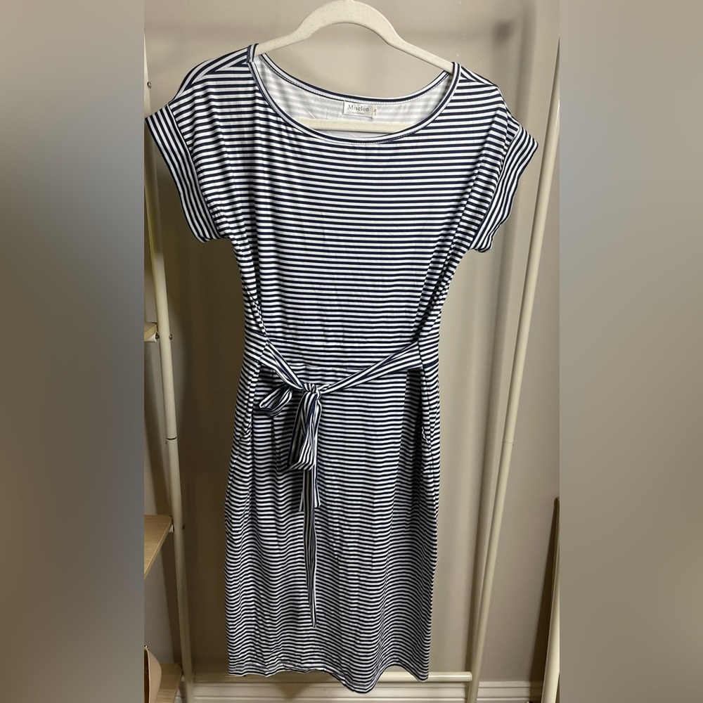 Amazon Navy & white stripe summer dress with tie belt size small